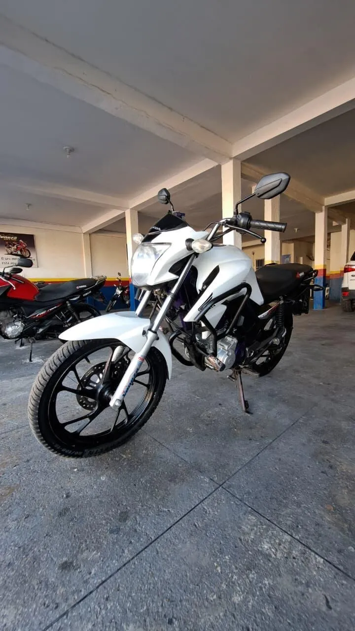 HONDA CG 160 FAN FRENTE ESQUERDA